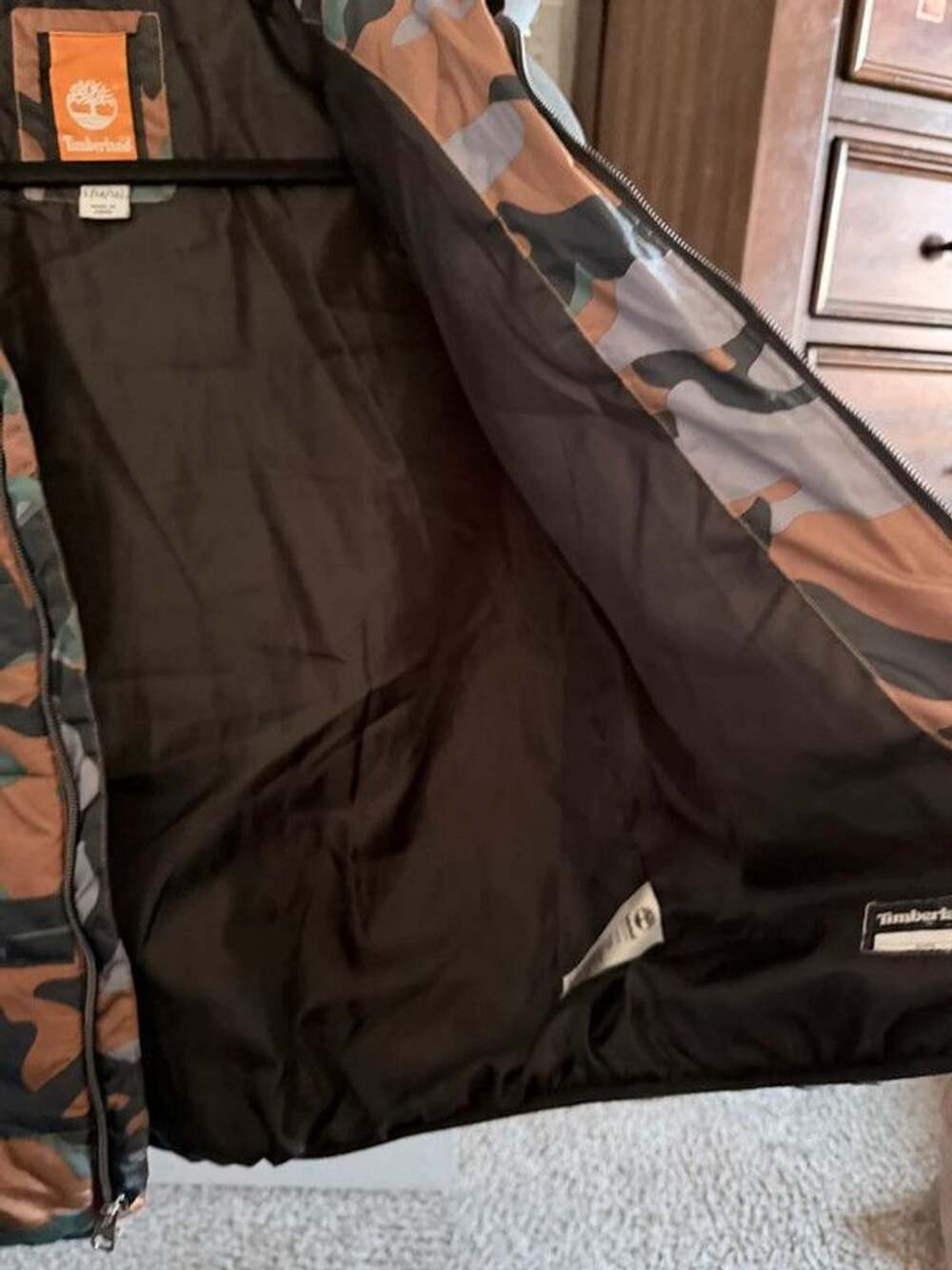 Timberland Youth Camo Puffer Jacket Size L (14/16)
